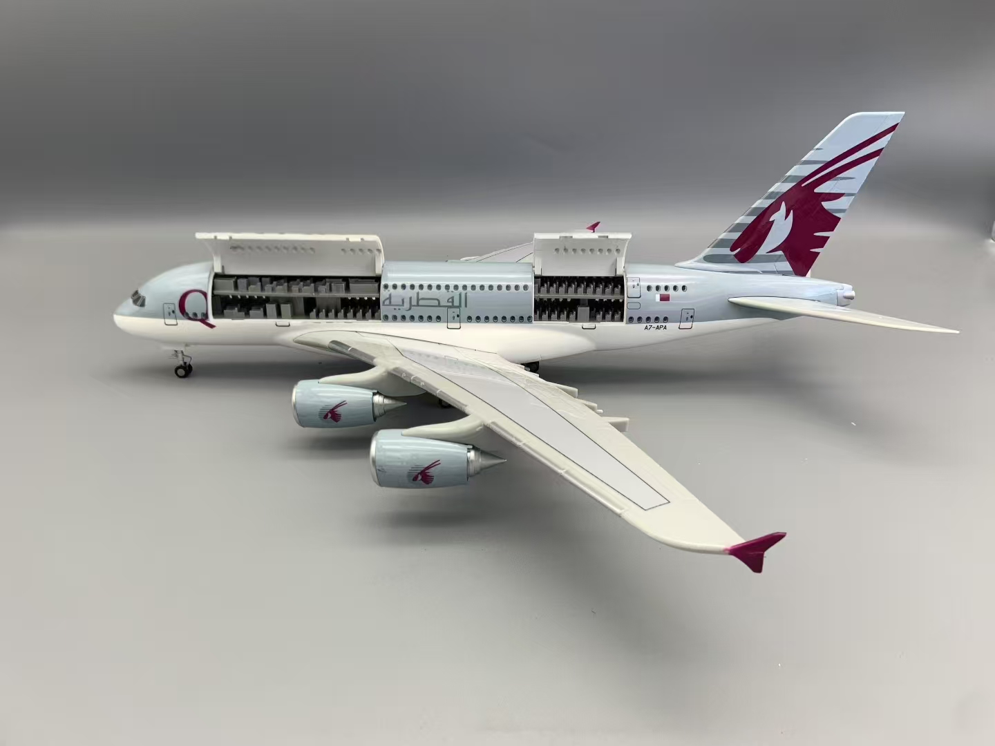Kids Toys Qatar - Novo modelo de avião a380 qatar