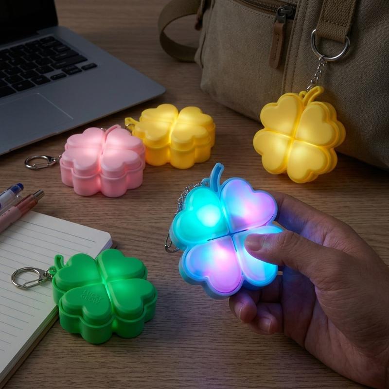 Kid Toys Ads - 【AD】Chaveiro LED Trevo de Quatro Folhas